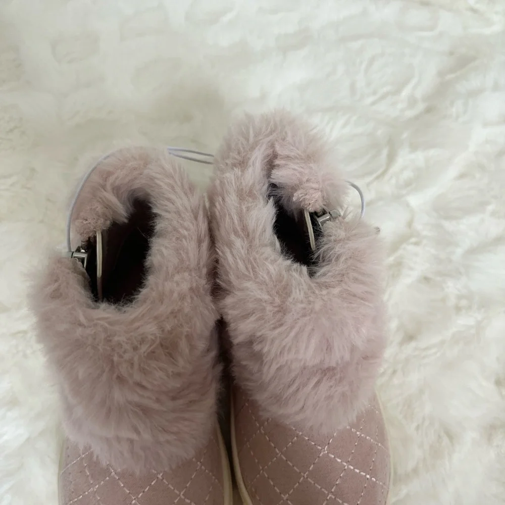 Sugar Toddler Blush pink Cozy Boots, Size 5